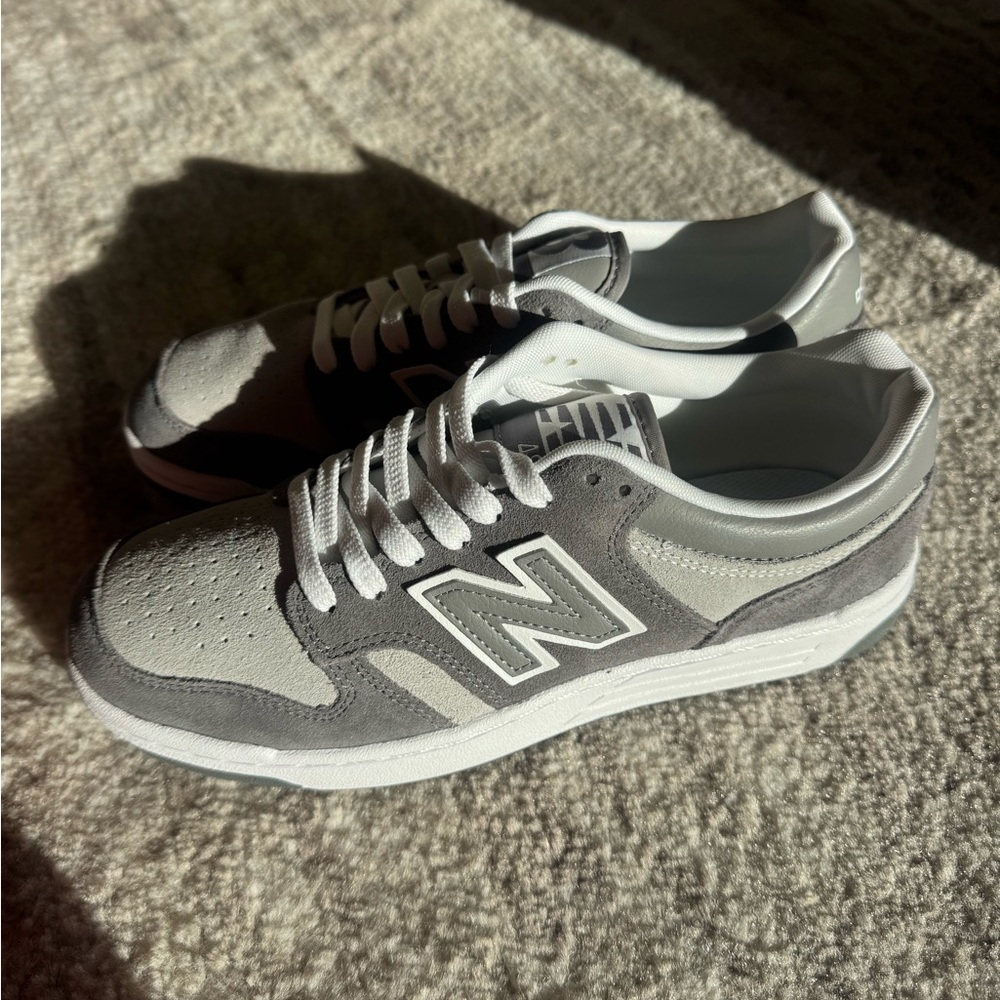 New Balance Men's Gray and White Athletic Sneakers BB480 new